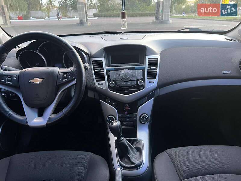 Седан Chevrolet Cruze 2011 в Кам'янському фото 2 Седан Chevrolet Cruze 2011 в Кам'янському