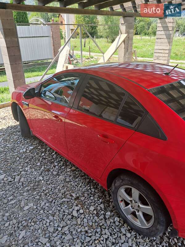 Седан Chevrolet Cruze 2009 в Ганичах