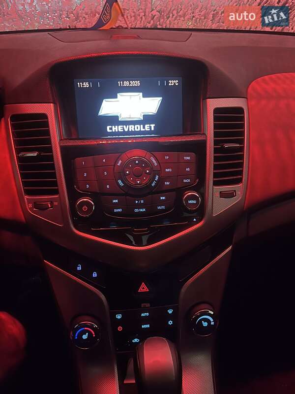 Седан Chevrolet Cruze 2011 в Ирпене