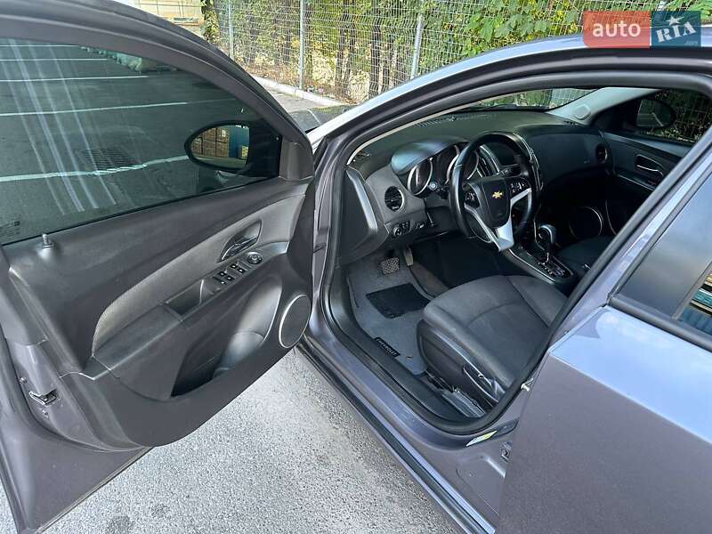 Седан Chevrolet Cruze 2014 в Дніпрі