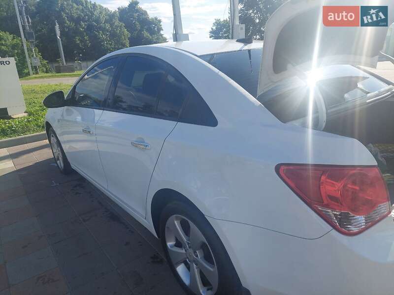 Седан Chevrolet Cruze 2010 в Броварах