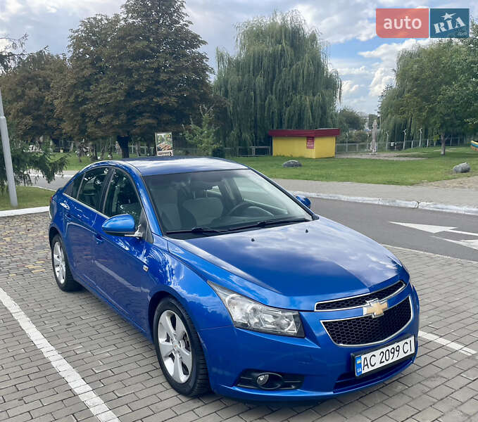 Седан Chevrolet Cruze 2011 в Луцьку