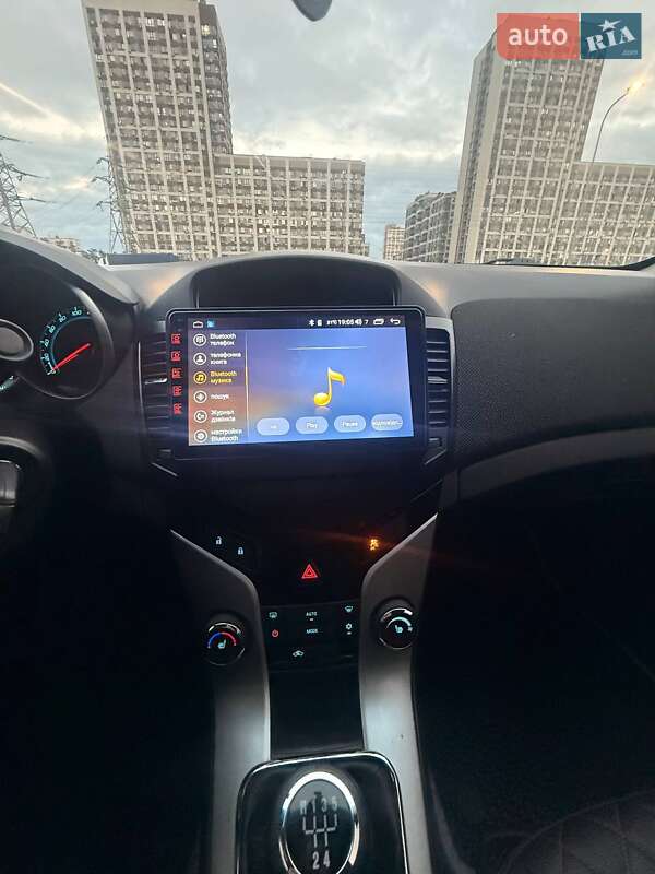 Седан Chevrolet Cruze 2012 в Киеве