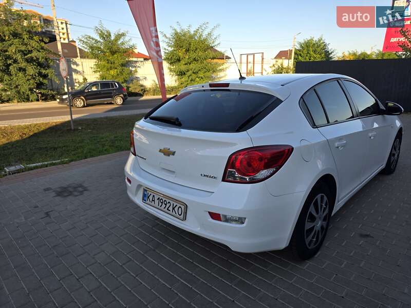 Хэтчбек Chevrolet Cruze 2011 в Киеве