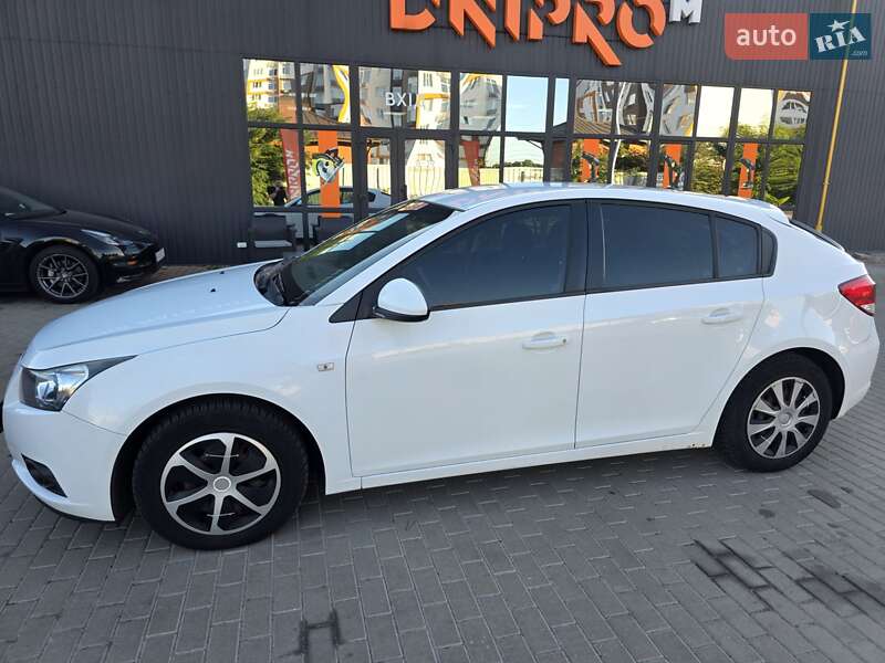 Хэтчбек Chevrolet Cruze 2011 в Киеве