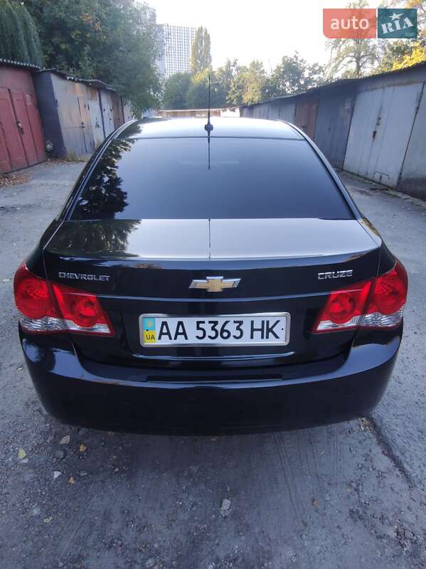 Седан Chevrolet Cruze 2012 в Киеве