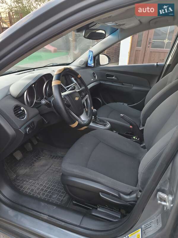 Седан Chevrolet Cruze 2011 в Тульчині