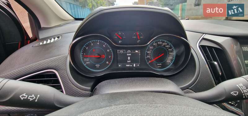 Седан Chevrolet Cruze 2017 в Ужгороді