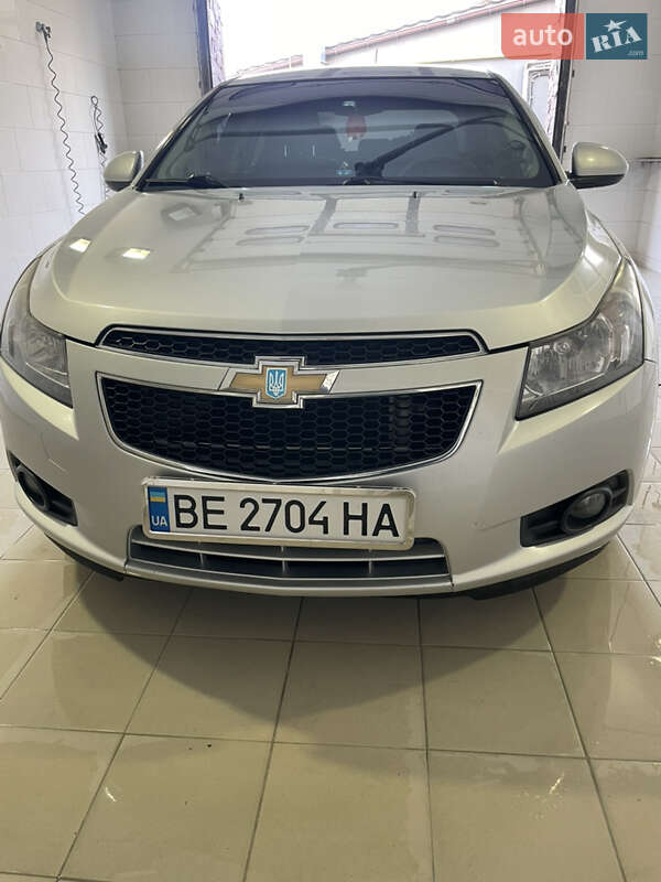 Седан Chevrolet Cruze 2011 в Первомайске