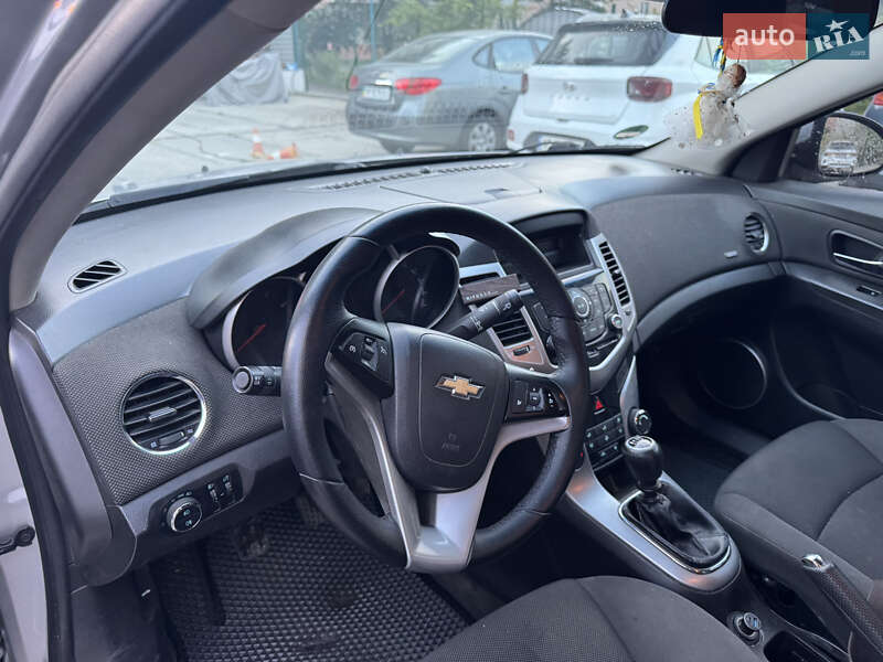Седан Chevrolet Cruze 2012 в Запоріжжі