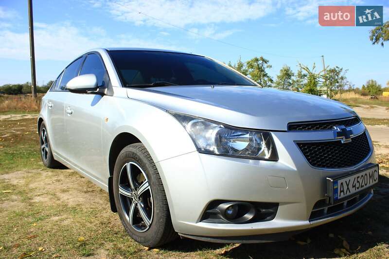 Седан Chevrolet Cruze 2011 в Павлограді