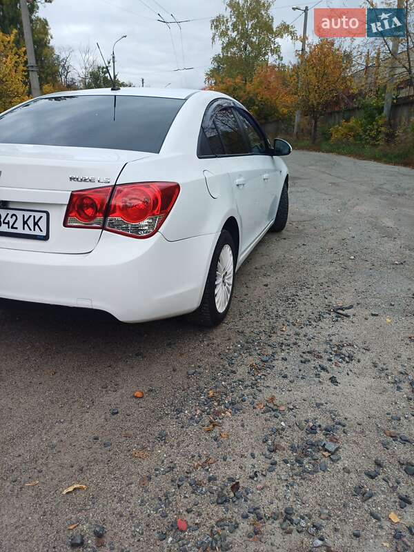 Седан Chevrolet Cruze 2010 в Черкассах фото 6 Седан Chevrolet Cruze 2010 в Черкассах