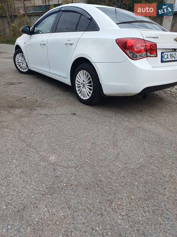 Седан Chevrolet Cruze 2010 в Черкассах фото 8 Седан Chevrolet Cruze 2010 в Черкассах