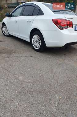 Седан Chevrolet Cruze 2010 в  фото 8 Седан Chevrolet Cruze 2010 в