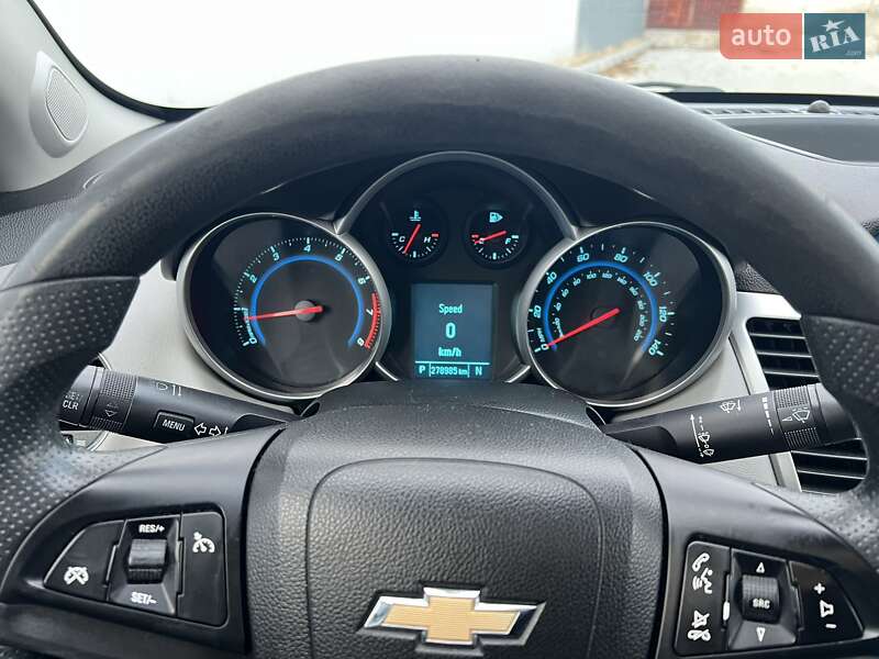 Седан Chevrolet Cruze 2012 в Тернополе