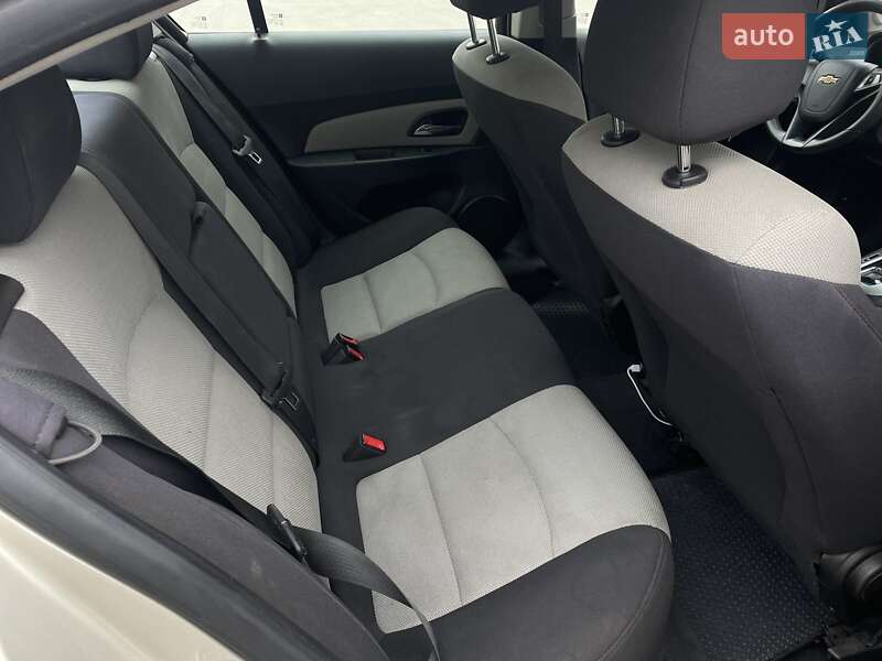 Седан Chevrolet Cruze 2014 в Дніпрі фото 23 Седан Chevrolet Cruze 2014 в Дніпрі