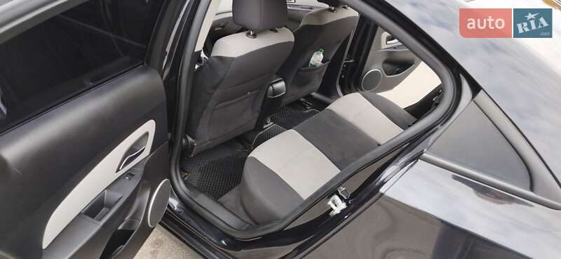 Седан Chevrolet Cruze 2010 в Броварах фото 11 Седан Chevrolet Cruze 2010 в Броварах