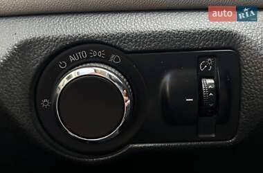 Седан Chevrolet Cruze 2012 в  фото 5 Седан Chevrolet Cruze 2012 в