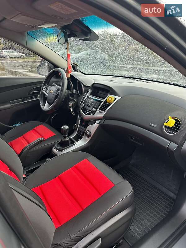 Седан Chevrolet Cruze 2012 в Киеве фото 10 Седан Chevrolet Cruze 2012 в Киеве