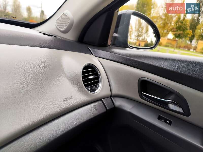 Седан Chevrolet Cruze 2009 в Киеве фото 31 Седан Chevrolet Cruze 2009 в Киеве