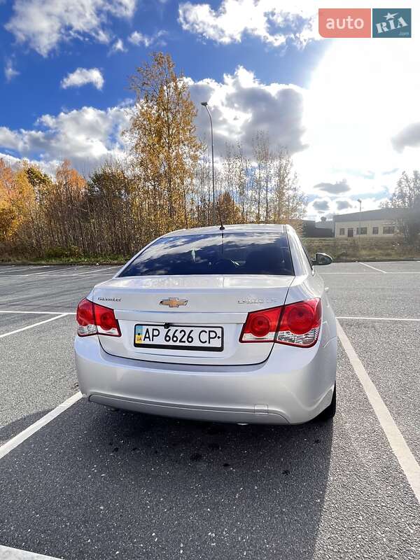 Седан Chevrolet Cruze 2011 в Луцке фото 5 Седан Chevrolet Cruze 2011 в Луцке