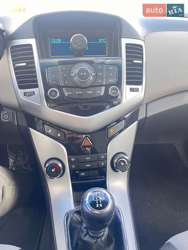 Седан Chevrolet Cruze 2011 в Луцке фото 19 Седан Chevrolet Cruze 2011 в Луцке