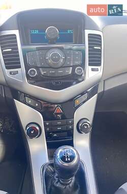 Седан Chevrolet Cruze 2011 в 