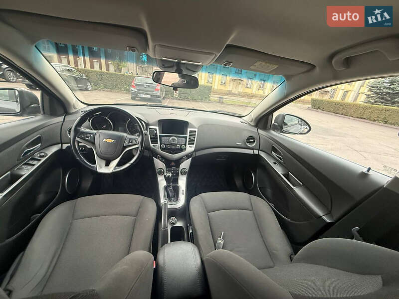 Хэтчбек Chevrolet Cruze 2012 в Каменском