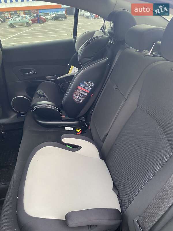 Седан Chevrolet Cruze 2012 в Львове фото 10 Седан Chevrolet Cruze 2012 в Львове