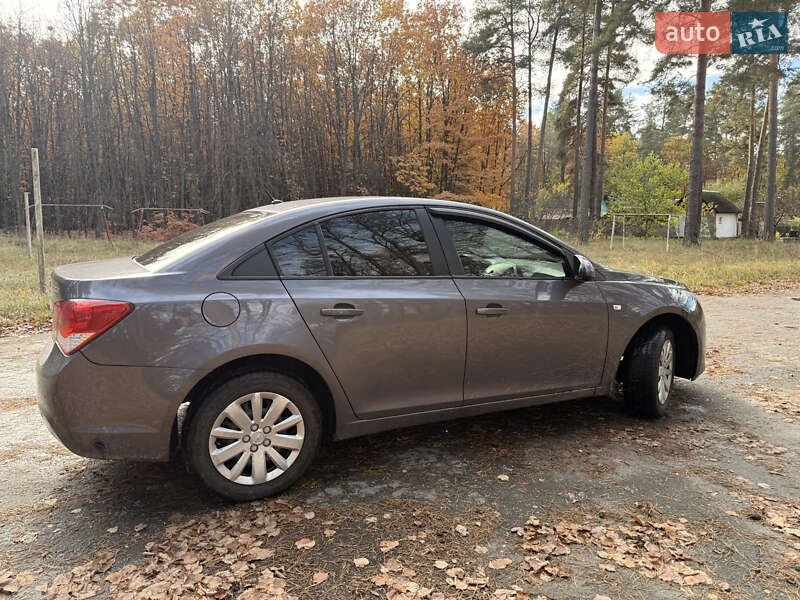 Седан Chevrolet Cruze 2014 в Глухове фото 9 Седан Chevrolet Cruze 2014 в Глухове