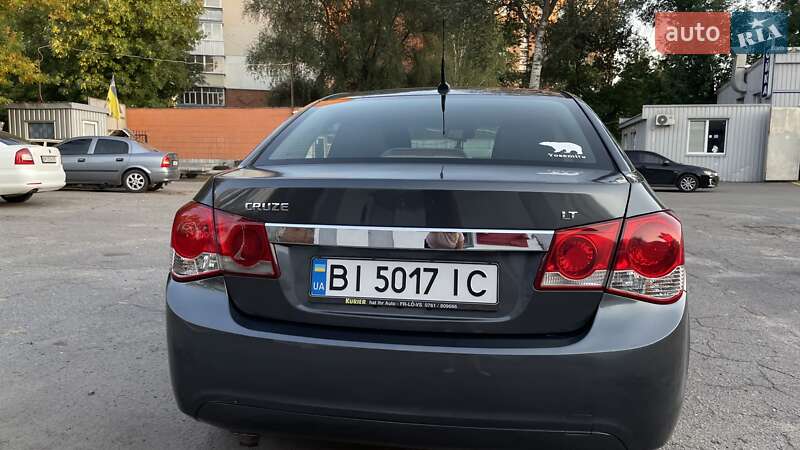 Седан Chevrolet Cruze 2013 в Полтаві