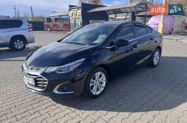 Седан Chevrolet Cruze 2018 в Чернівцях