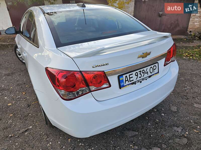 Седан Chevrolet Cruze 2015 в Кривому Розі
