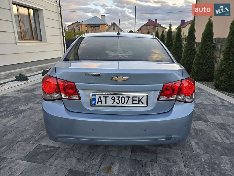 Седан Chevrolet Cruze 2011 в Ивано-Франковске