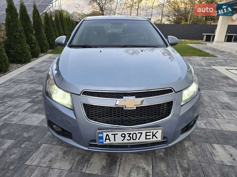 Седан Chevrolet Cruze 2011 в Ивано-Франковске