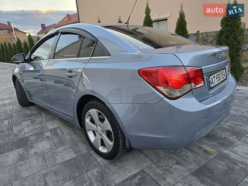 Седан Chevrolet Cruze 2011 в Ивано-Франковске