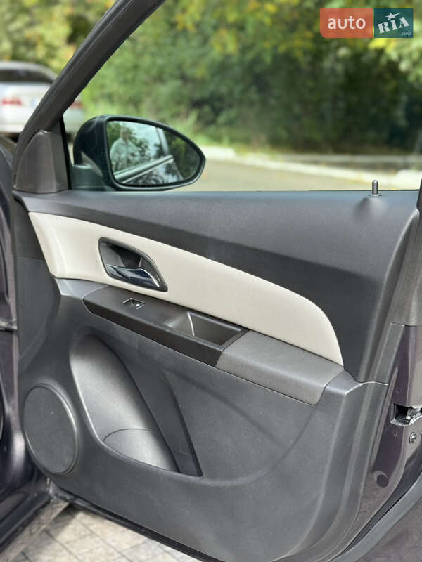 Седан Chevrolet Cruze 2014 в Одессе фото 13 Седан Chevrolet Cruze 2014 в Одессе