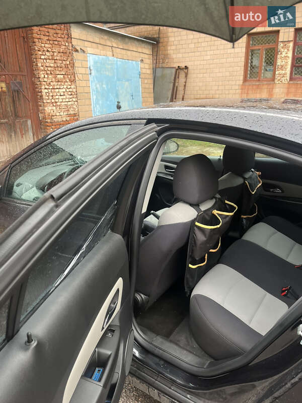 Седан Chevrolet Cruze 2014 в Чернігові