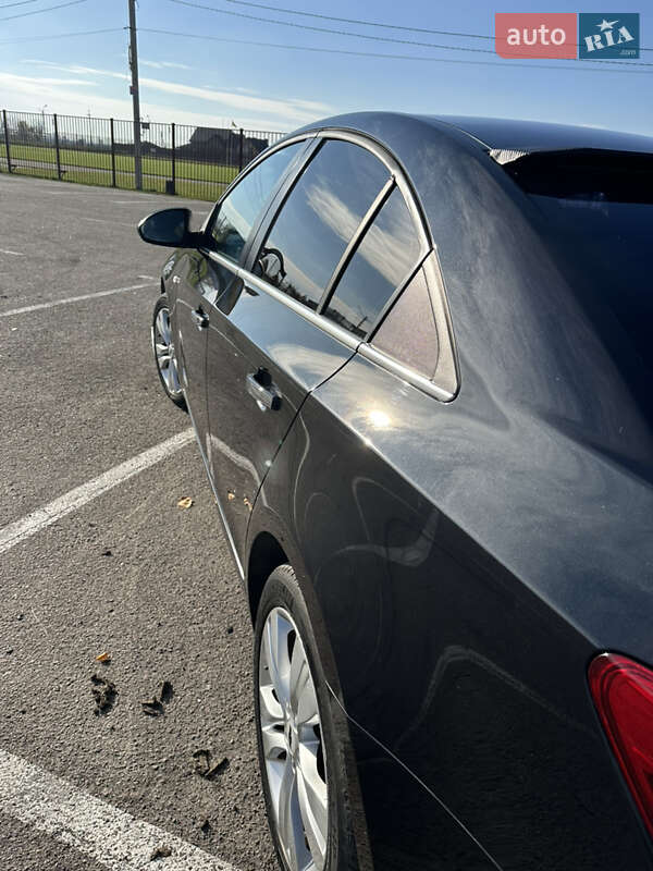 Седан Chevrolet Cruze 2013 в Луцке