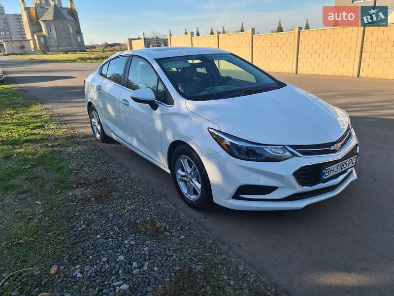 Седан Chevrolet Cruze 2016 в Черноморске
