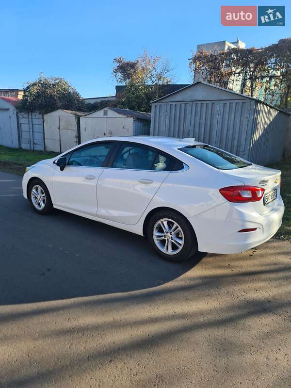 Седан Chevrolet Cruze 2016 в Черноморске
