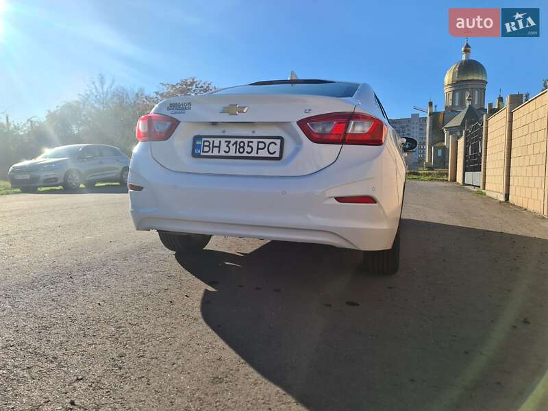 Седан Chevrolet Cruze 2016 в Черноморске