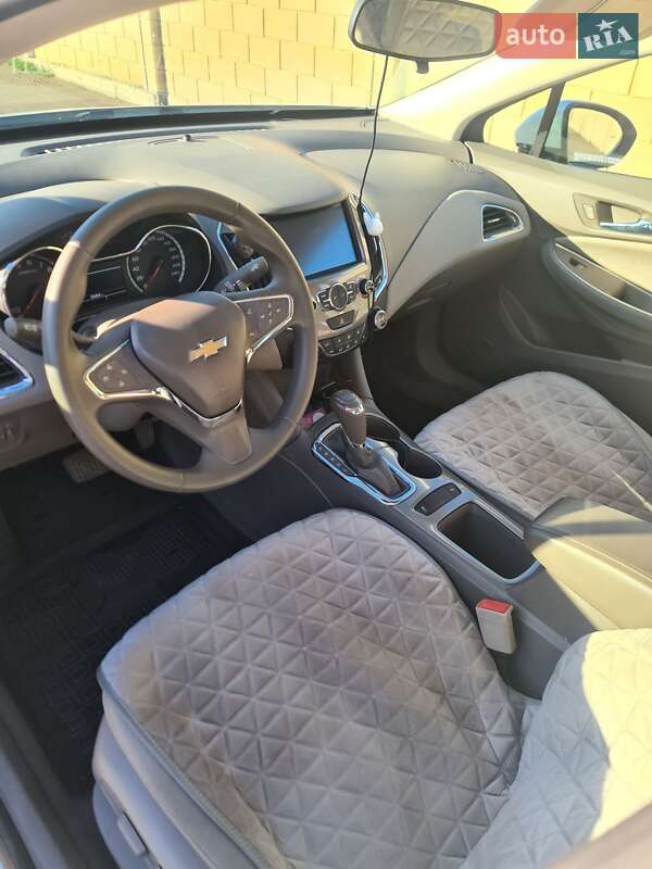 Седан Chevrolet Cruze 2016 в Черноморске