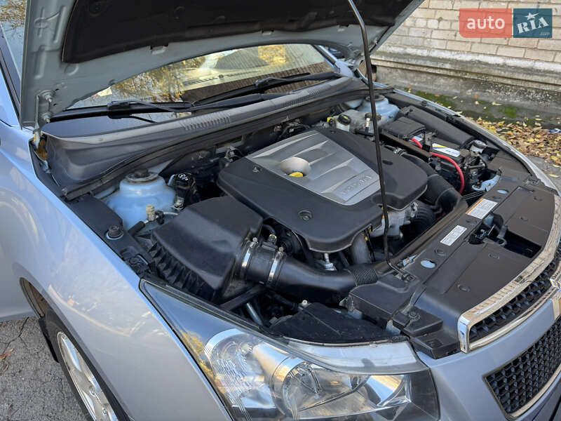 Седан Chevrolet Cruze 2010 в Покрове