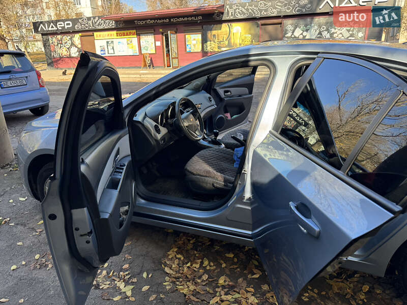 Седан Chevrolet Cruze 2010 в Покрове