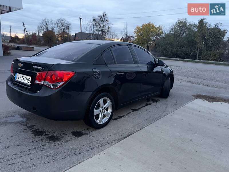 Седан Chevrolet Cruze 2009 в Виннице