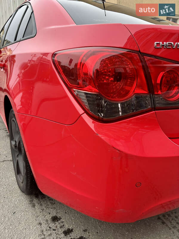 Седан Chevrolet Cruze 2010 в Полтаве