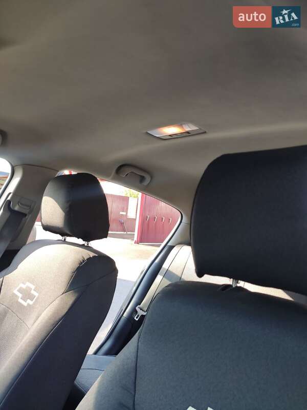 Хэтчбек Chevrolet Cruze 2011 в Чернигове фото 3 Хэтчбек Chevrolet Cruze 2011 в Чернигове