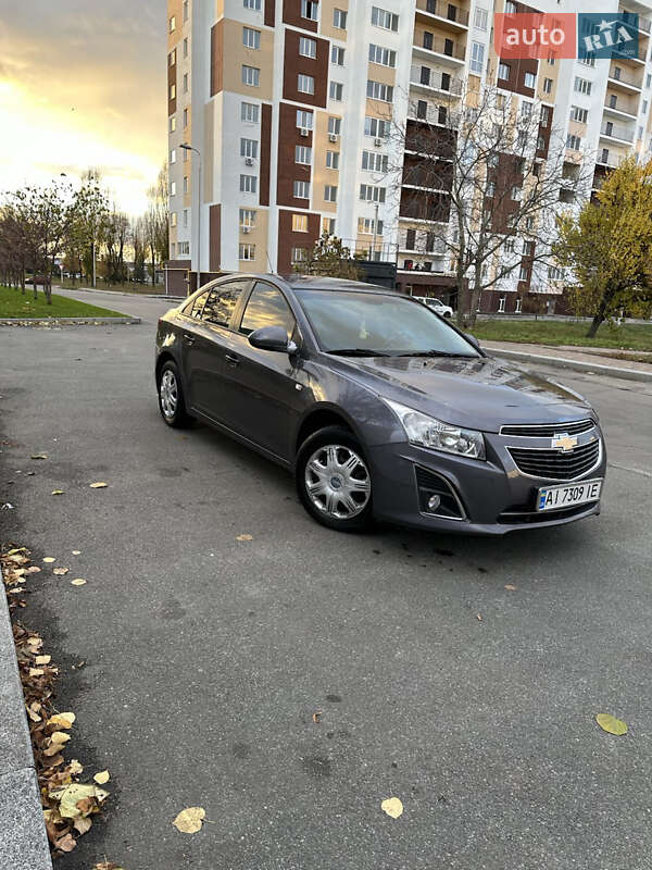 Седан Chevrolet Cruze 2014 в Киеве