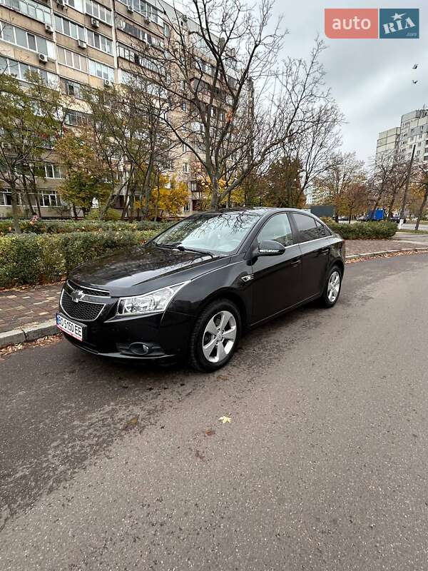 Седан Chevrolet Cruze 2010 в Киеве фото 10 Седан Chevrolet Cruze 2010 в Киеве
